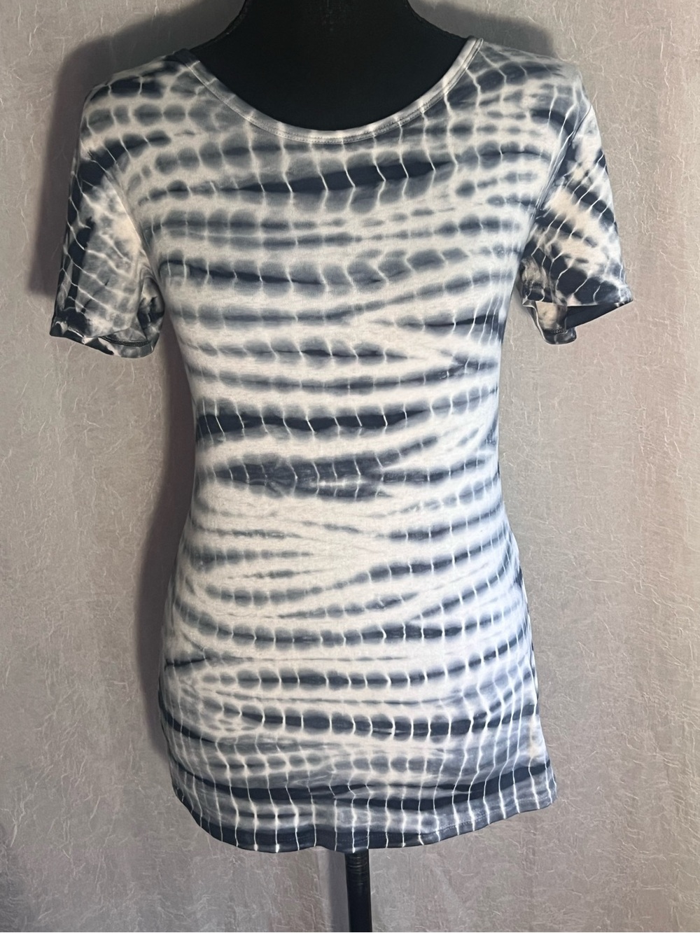 Tie-Dye Short Sleeve Women's Top - Blue & White